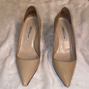 Perfect nude pump